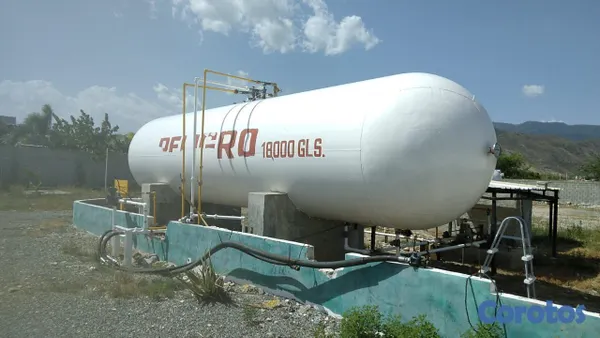 negocios en venta - Estacion de gas en Azua Ganancia sobre 1.3m limpio 2