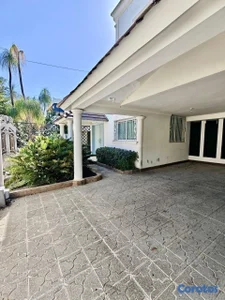 casa de tres hab con baños y estudio . con jacuzzi en su jardín en  US 3,300