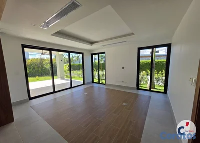 Punta Cana Village l Villa en Renta l Moderna prop