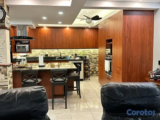 casas - Hermosa y acogedora casa en residencial cerrado en 8