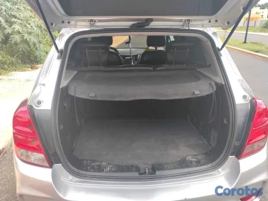 jeepetas y camionetas - Chevrolet trax LTD en perfecta condiciones  5