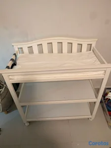 Vendo cambiador de bebés blanco