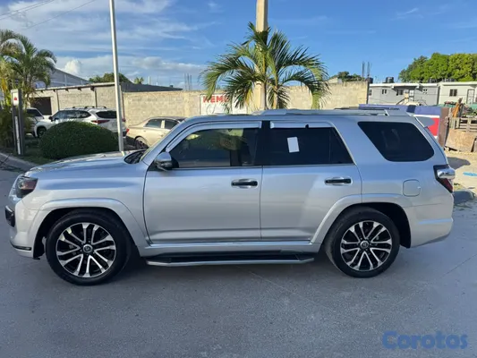 jeepetas y camionetas - Toyota 4runner limited 2015 2