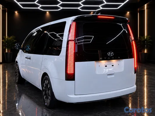 carros - HYUNDAI STARIA 2022  5