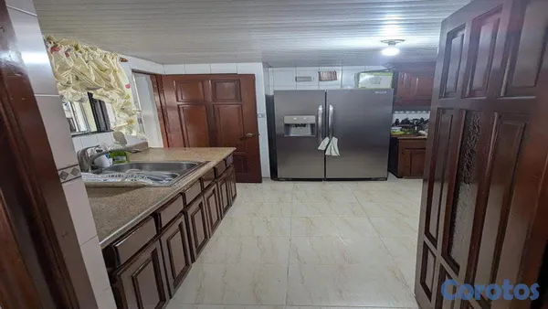 casas - En Venta Casa en Altos de Las Praderas cerca de la Luperon 9