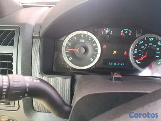 jeepetas y camionetas - Ford escape xlt 2012 color dorado en excelente condiciones  4