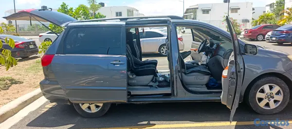 jeepetas y camionetas - Toyota sienna 2006 XLE de oportunidad  12