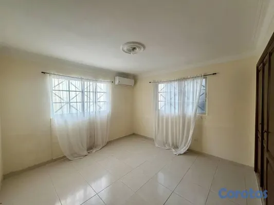 apartamentos - Penthouse de 3 habitaciones 3 baños en venta en Ur 2