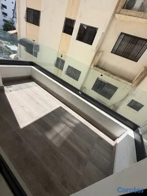 apartamentos - alquiló Evaristo Morales piso 3 dos habitaciones 2.5 baños dos parqueos balcón  9