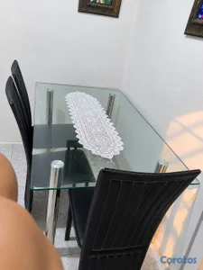 Comedor de cristal con su 4 sillas