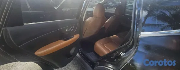 jeepetas y camionetas - Nissan rouge 2014 12
