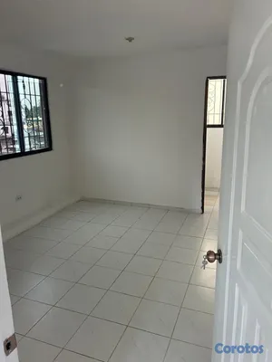 apartamentos - APARTAMENTO EN ALQUILER – ENSANCHE QUISQUEYA. 3er nivel.
 5
