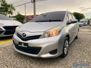carros - Toyota Vitz 2014 Gris