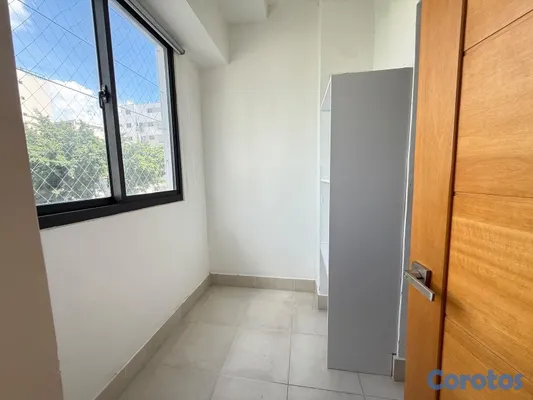 apartamentos - vendo Evaristo Morales dos habitaciones 2.5 baños dos parqueos líneas  balcón  3