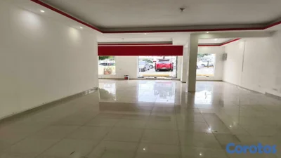 En Alquiler Local en la Julia primer  Nivel de 250m2
