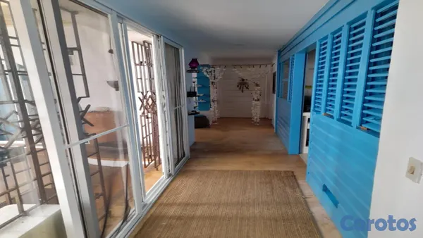 casas vacacionales y villas - "Villa en Zona de Desarrollo con 8 Garajes" 7