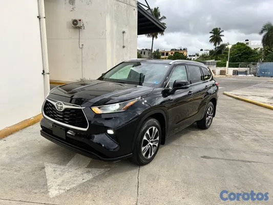 jeepetas y camionetas - Toyota highlander 2021 XLE 4x4 7