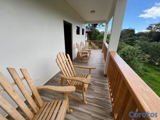 casas vacacionales y villas - Villa en jarabacoa en Venta Amueblada con Amplio E 5