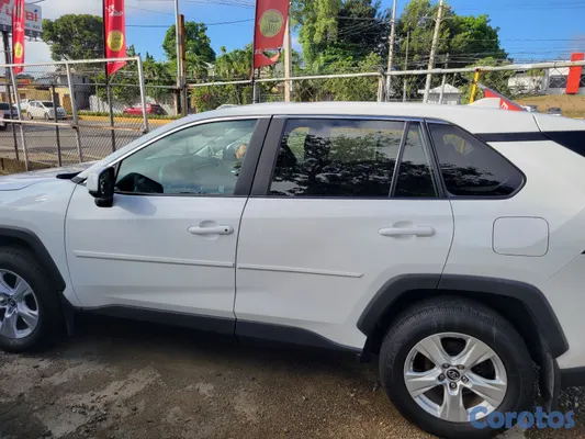 jeepetas y camionetas - VENDO TOYOTA RAV4 2024 4X4  3