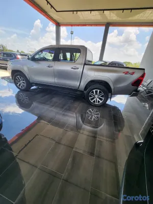 jeepetas y camionetas - 2017 Toyota Hilux Revo 3.0 Diesel 4