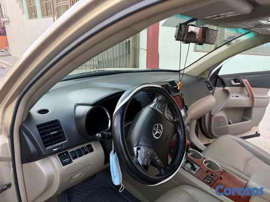 jeepetas y camionetas - Toyota higlander limited 2010 6