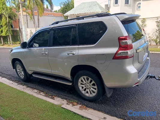 jeepetas y camionetas - Toyota land cruicer prado vxl 2014 3