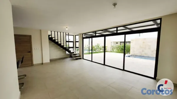 casas - Villa de Lujo de Dos Niveles con Piscina · Ref 140 12