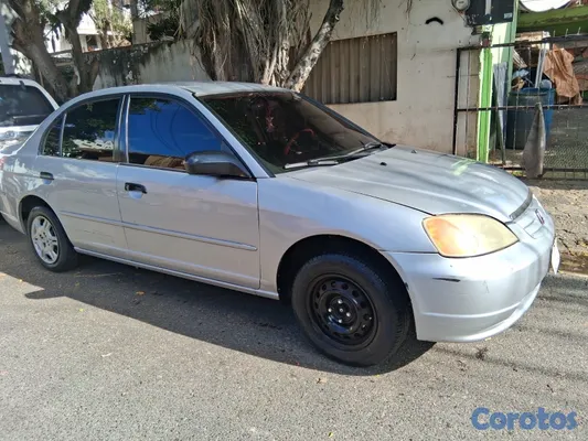 carros - se vende de oportunidad por motivo de viaje .  4