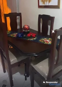 comedor de 4 sillas en  caoba 