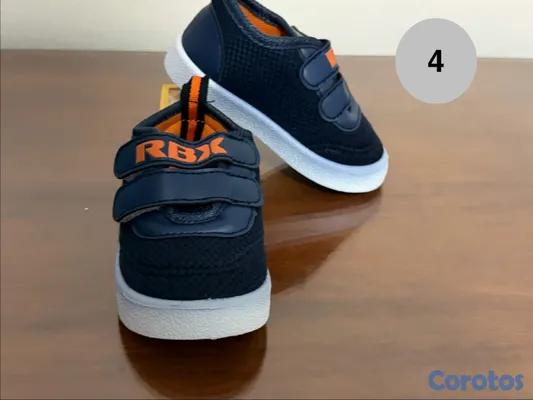 ropa y zapatos - Sandalias y Zapato deportivo para niños Size NB-4 5