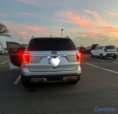 jeepetas y camionetas - Ford explore año 2017. Negociable  9