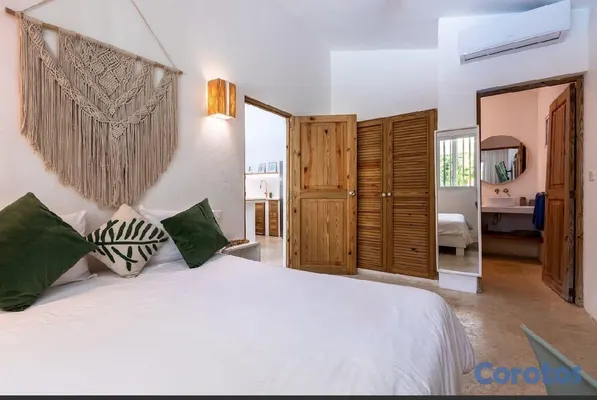 casas vacacionales y villas - Casa de 3 Hab. En venta - a solo pasos de la famosa Playa Bonita. 3