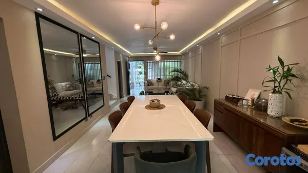 casas - Casa de 3 habitaciones 2 baños en venta en Ensanch 7