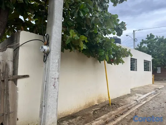 casas - se vende está casa ubicada en Navarrete sector villa fury  3