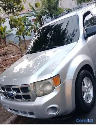 jeepetas y camionetas - Vendo Ford escape en excelente condición 5