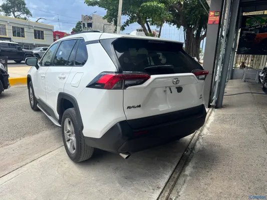 jeepetas y camionetas - Toyota rav4 2021 LE 4x4 (AWD) plussss 12