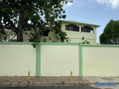 Casa de 4 habitaciones en venta proximo al parque 