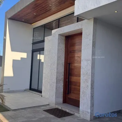 casas - Se Vende Nueva y Moderna Casa con Piscina ubicada  4