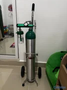 Salud y Equipamiento Médico - Tanque de Oxigeno portatil.