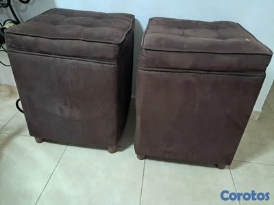 Vendo 2 otomanes