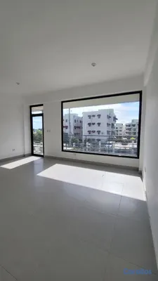 oficinas y locales comerciales - Local en alquiler en Jardines del Arroyo Jacobo Ma 11