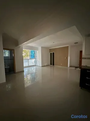 apartamentos - VENDO
 3er NIVEL CON ASCENSOR EN GAZCUE  2
