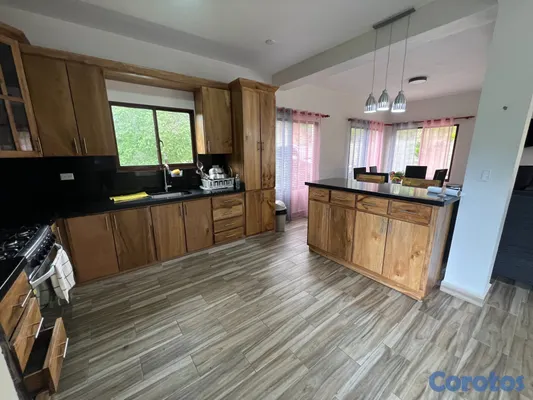 casas vacacionales y villas - Villa en jarabacoa con acceso a rio de venta amueb 4