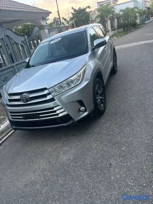 jeepetas y camionetas - Toyota higlander le 2018 10