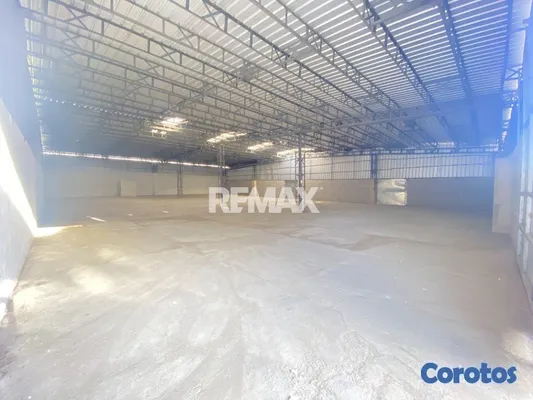 oficinas y locales comerciales - Nave industrial de 900mt2 en alquiler en Los Giras 8