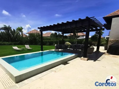 Espectacular Villa de Lujo de 5 Habitaciones en Gr