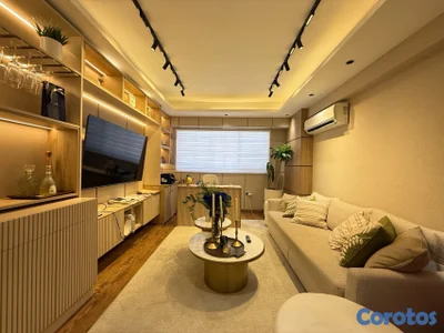 Amueblado de tres habitaciones -estudio - doa cocina - piso alto - US 
