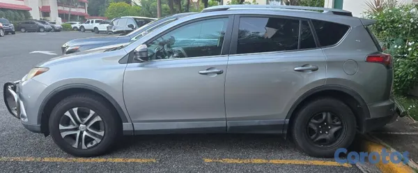 jeepetas y camionetas - ¡SE VENDE, TOYOTA RAV4 2016! 4