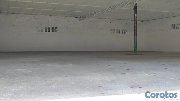 otros inmuebles - Alquilo 2 cómodas naves Próximo a la Av. Los Beisbolistas Santo Domingo D.N. 2