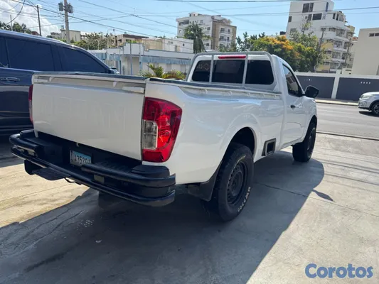 jeepetas y camionetas - NISSAN FRONTIER 1 CABINA MECÁNICA 2022 5